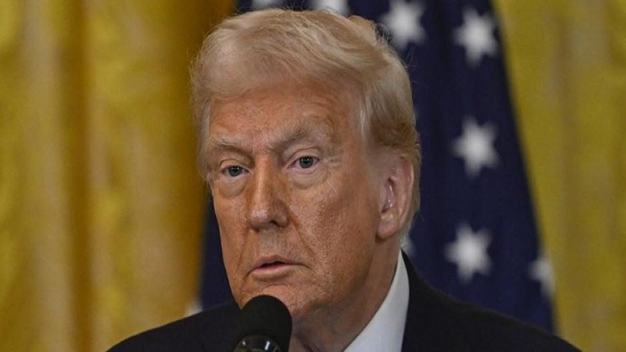 Trump'tan AB'den ithal edilen alkollü ürünlere yüzde 200 gümrük vergisi uygulama mesajı...