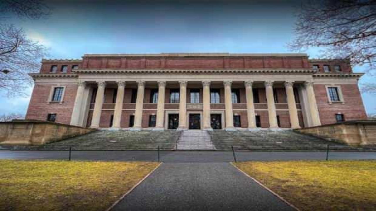 Trump'tan Harvard'a bir darbe daha... 1 milyar dolarlık fonu daha kesecek!