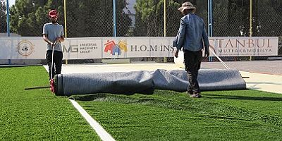 TURGUTREİS FUTBOL SAHASI YENİLEME ÇALIŞMALARINDA SON AŞAMAYA GELİNDİ