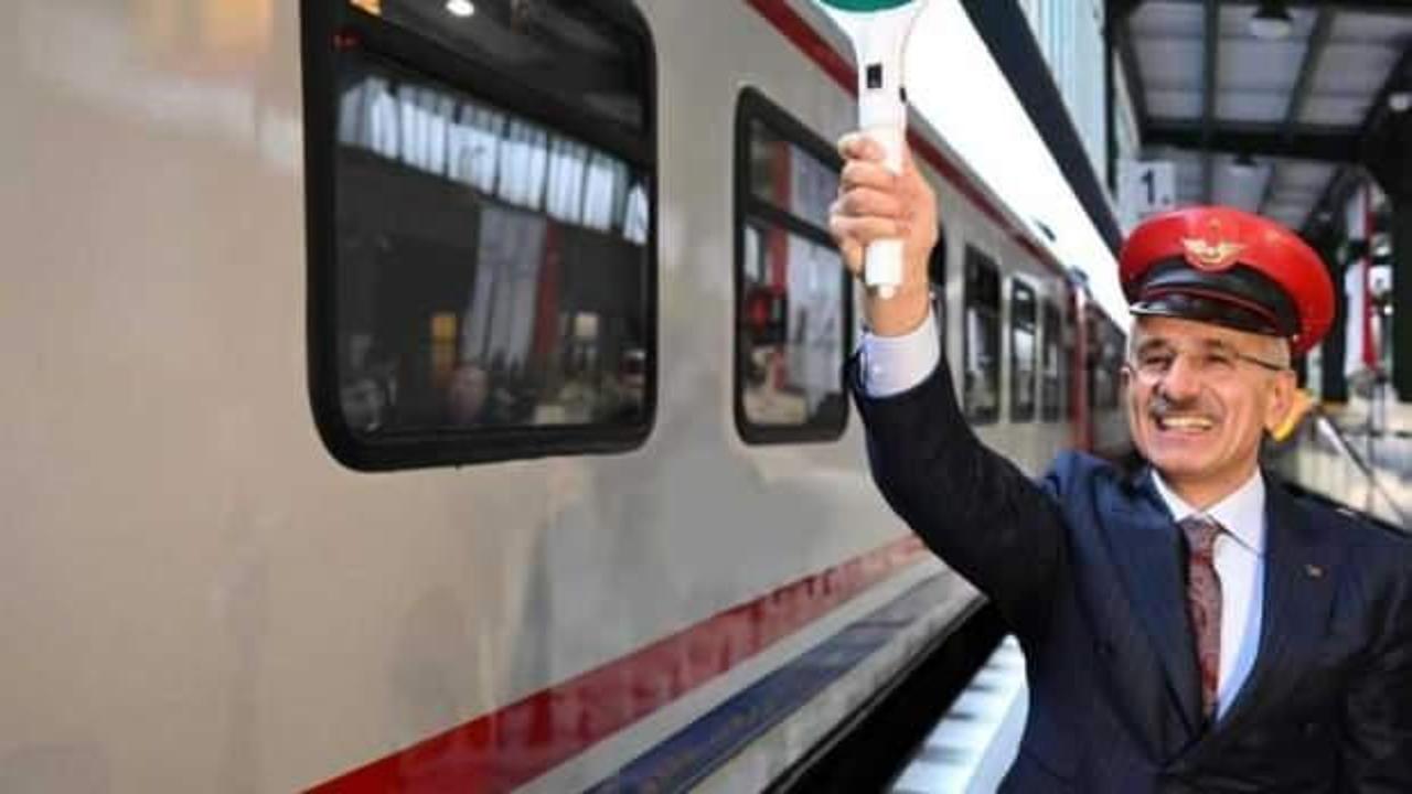 Turistik Tatvan treni yola çıkıyor!  Yolcuları eşsiz manzaralar bekliyor...