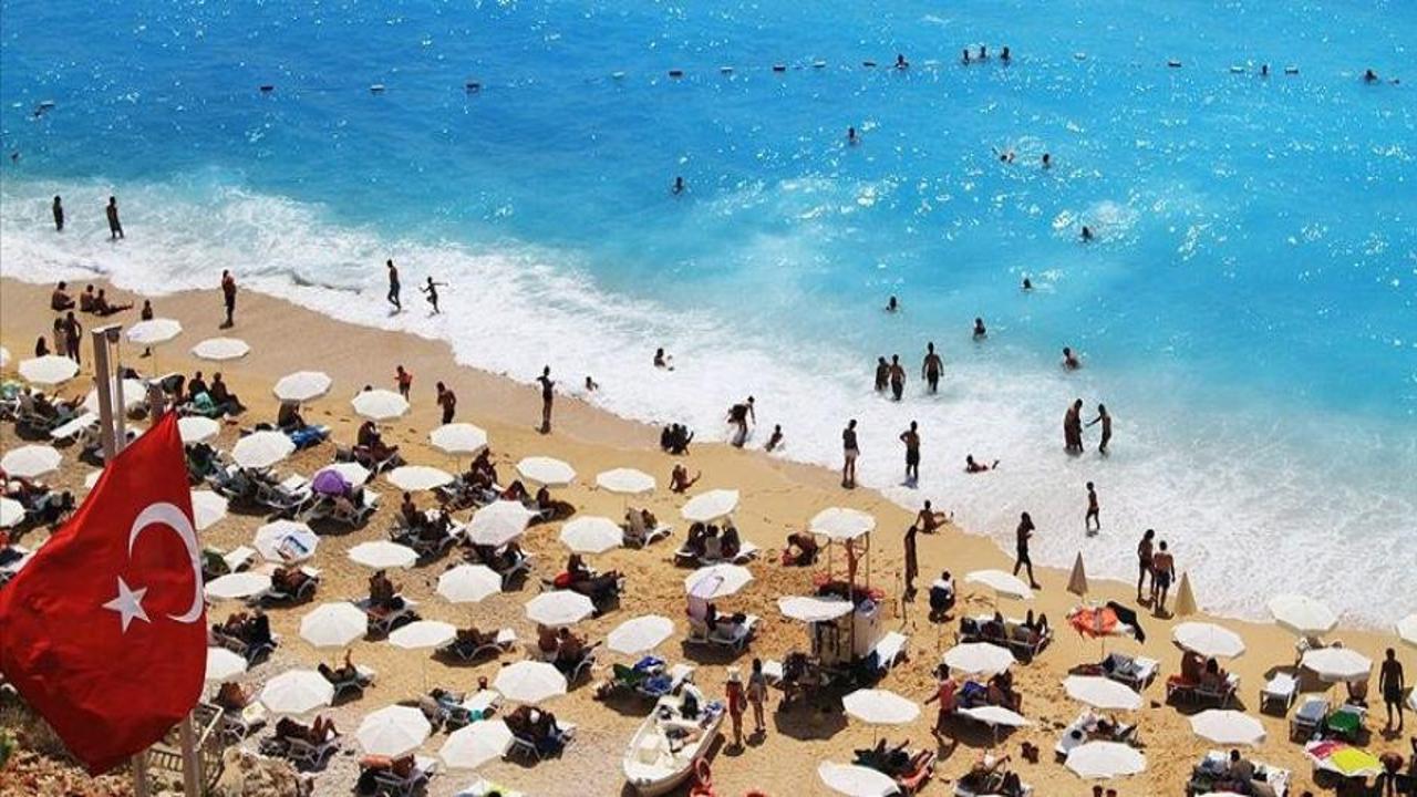 Turizm geliri yılın üçüncü çeyreğinde yıllık bazda yüzde 3,9 arttı