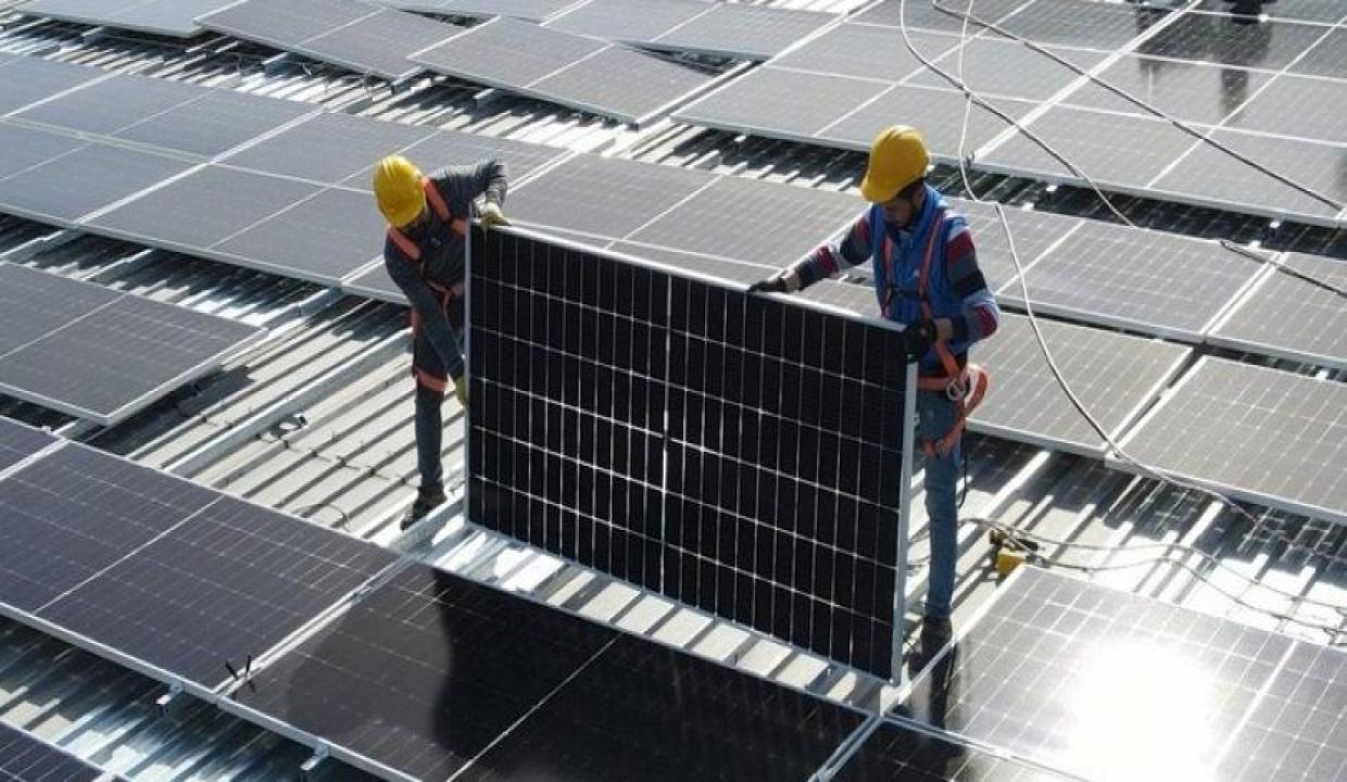 Türk devi dünyanın en büyük çatı üstü GES'ini kuruyor