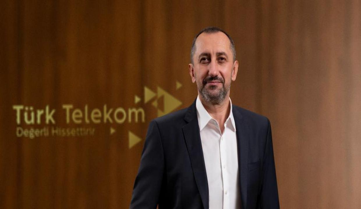 Türk Telekom CEO’su Ümit Önal: Yerli teknolojileri dünyaya tanıtıyoruz