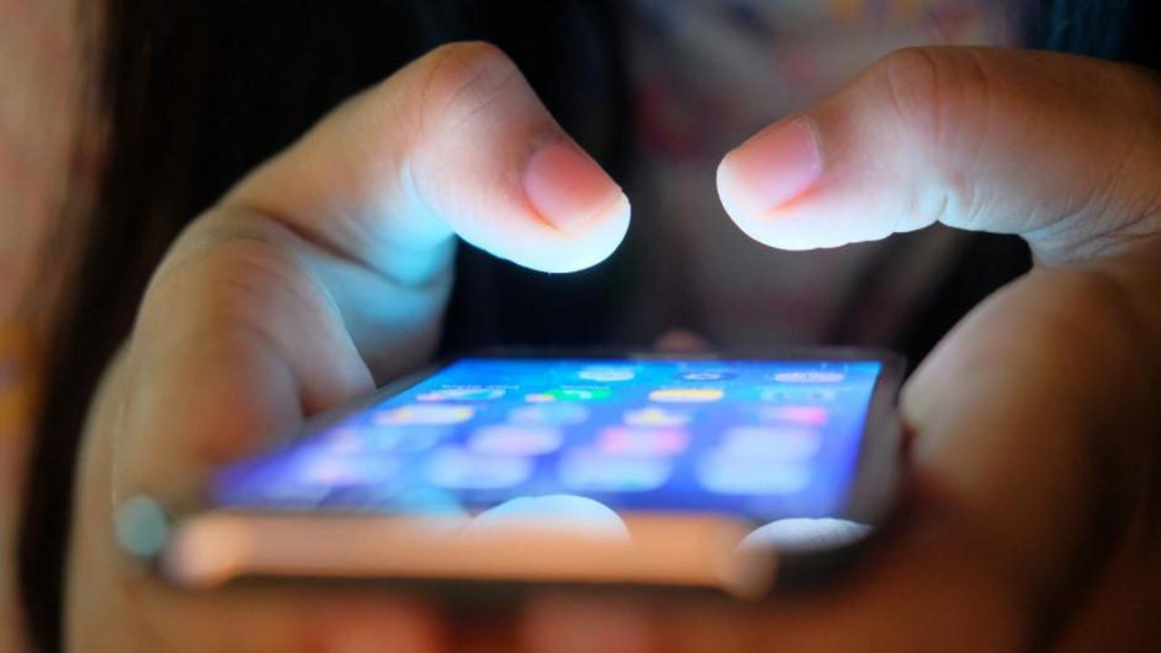 Türkiye dijitalde vites yükseltti: Günde 7 saatten fazla internetteyiz!