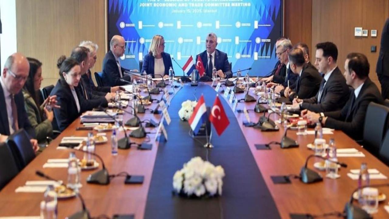 Türkiye ile Hollanda arasında imzalar atıldı! Yol haritası çizildi