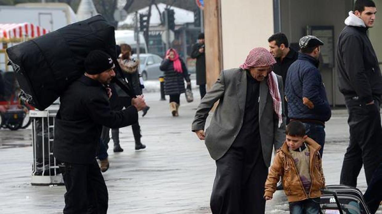 'Türkiye’de maaş alan Suriyeliler' iddiası yalanlandı!