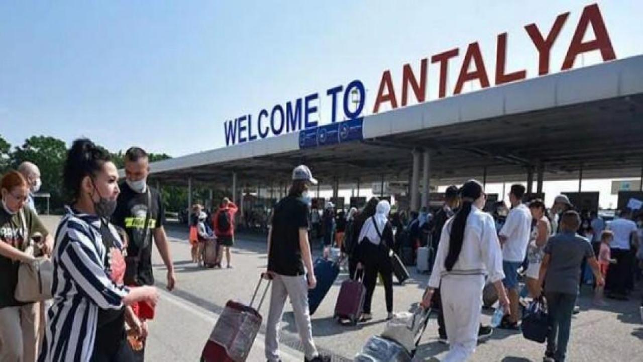 Türkiye'nin dört bir yanında rezervasyon yoğunluğu yaşanıyor