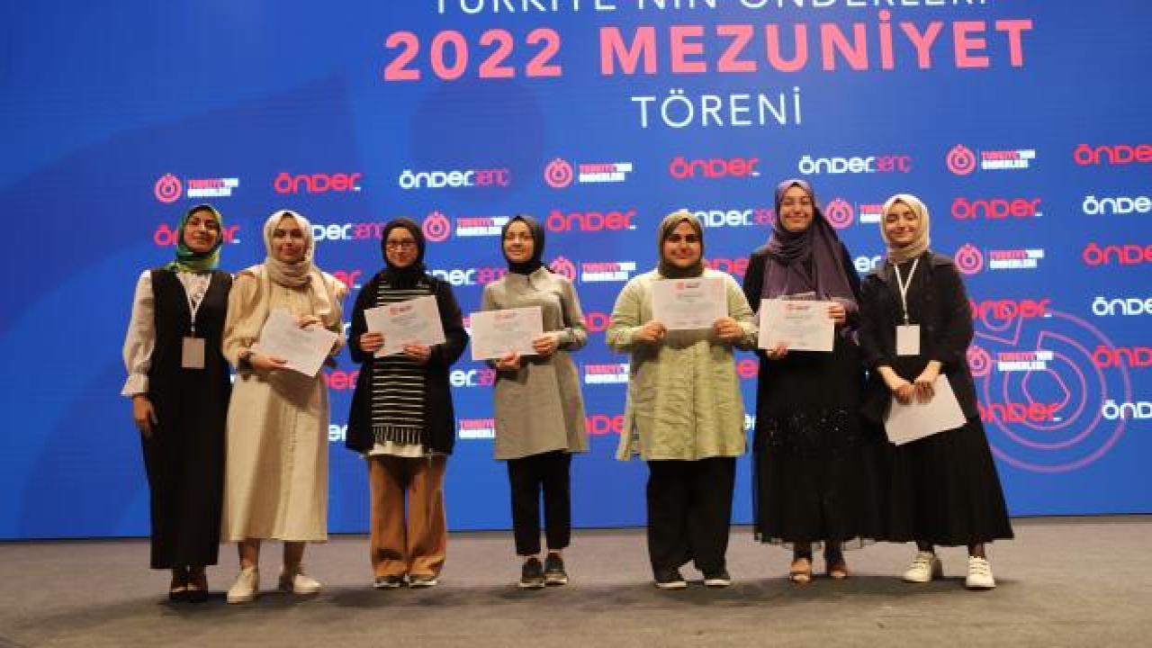 Türkiye’nin Önderleri ilk mezunlarını verdi