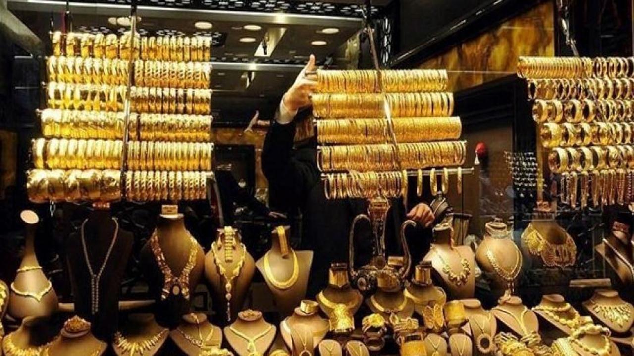 Türkler altın seviyor