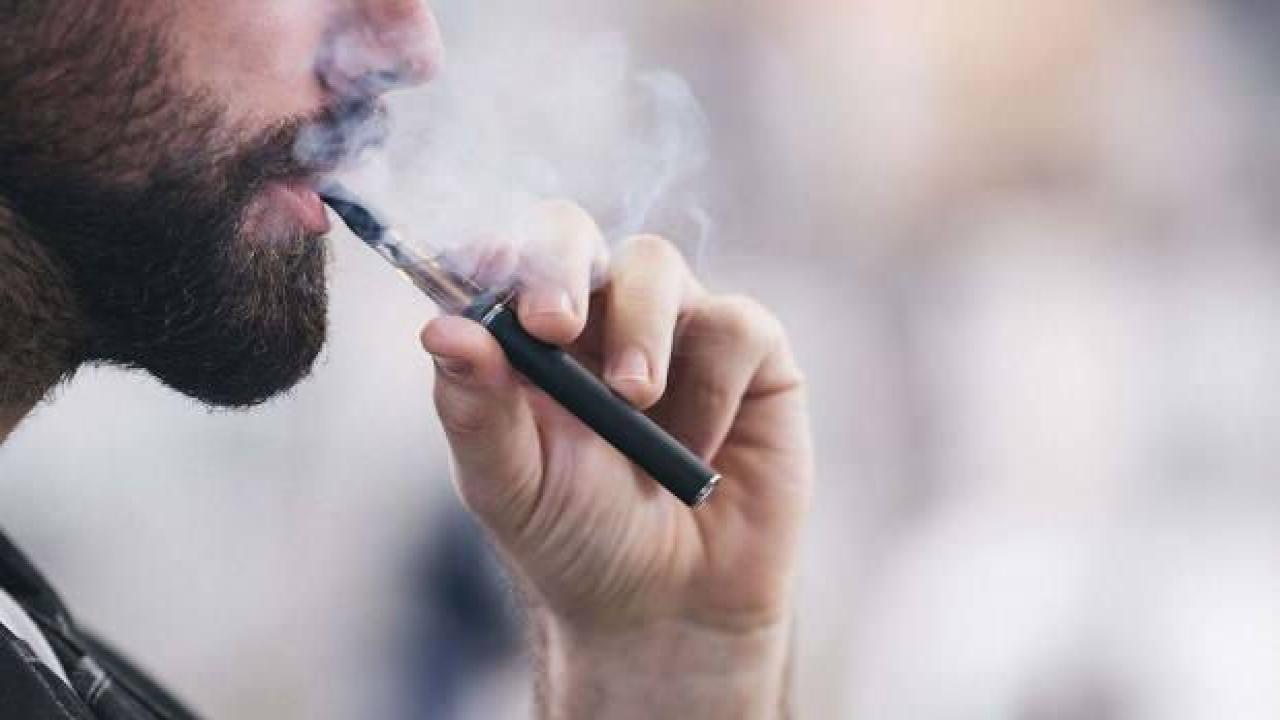 Tütün ürünlerini bırakmak isteyenlere ücretsiz e-sigara