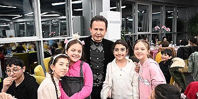 TUZLA BELEDİYE BAŞKANI DR. ŞADİ YAZICI; “ÇOCUKLAR SOFRAMIZI ŞENLENDİRDİLER” 