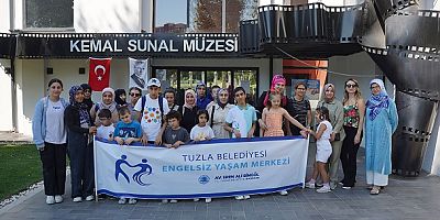Tuzla’da Engelsiz Kalplerden Kemal Sunal’a Vefa Ziyareti 
