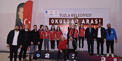 TUZLA’DA OKULLAR ARASI MASA TENİSİ TURNUVASI DÜZENLENDİ