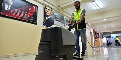 TUZLA’DA OKULLAR YENİ EĞİTİM ÖĞRETİM DÖNEMİNE HAZIRLANIYOR