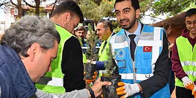 Tuzla’da 'Orman Benim' Kampanyası Kapsamında Mercan Park Temizlendi