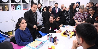 TUZLA’NIN ENGELLERİ AŞAN MERKEZİ, AİLE SICAKLIĞINDA AÇILDI
