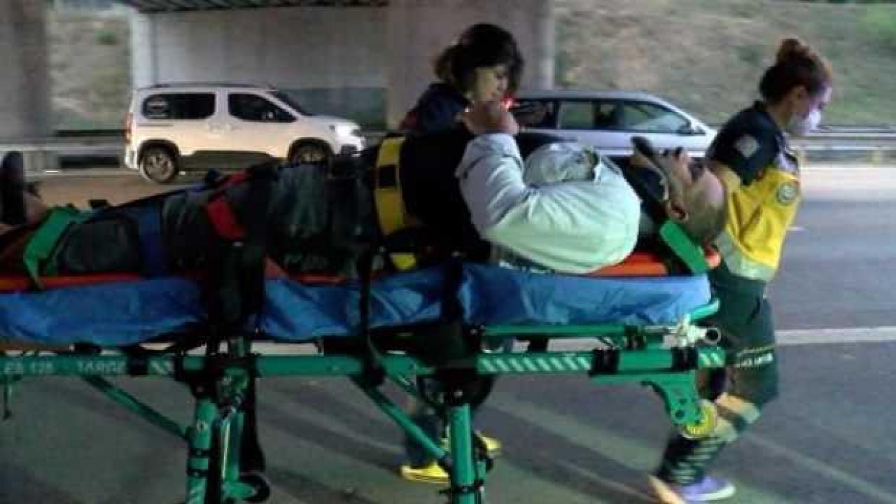 Tuzla TEM Otoyolu'nda iki kamyonet çarpıştı: 1'i ağır 2 yaralı