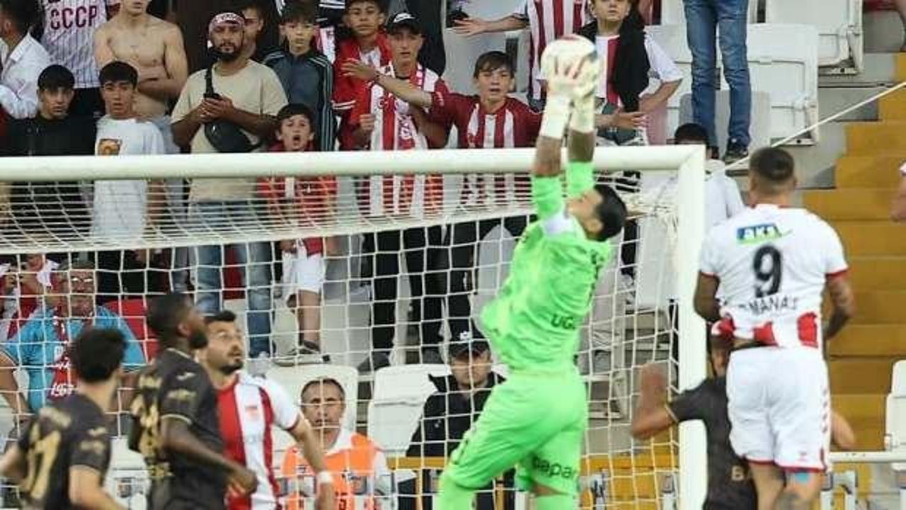 Uğurcan Çakır'dan flaş eleştiri! 1 puanı zemine bağladı