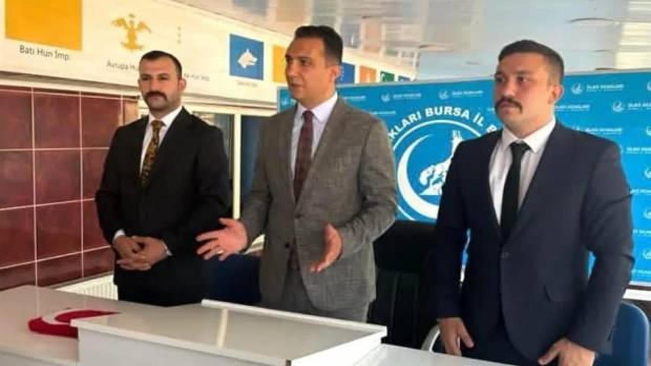 Ülkü Ocakları Bursa İl Başkanlığı'nda bayrak değişimi