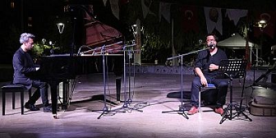 ULUSLARARASI NÂZIM HİKMET ŞİİR GÜNLERİ, ŞİİR DOLU BİR AKŞAMLA BAŞLADI