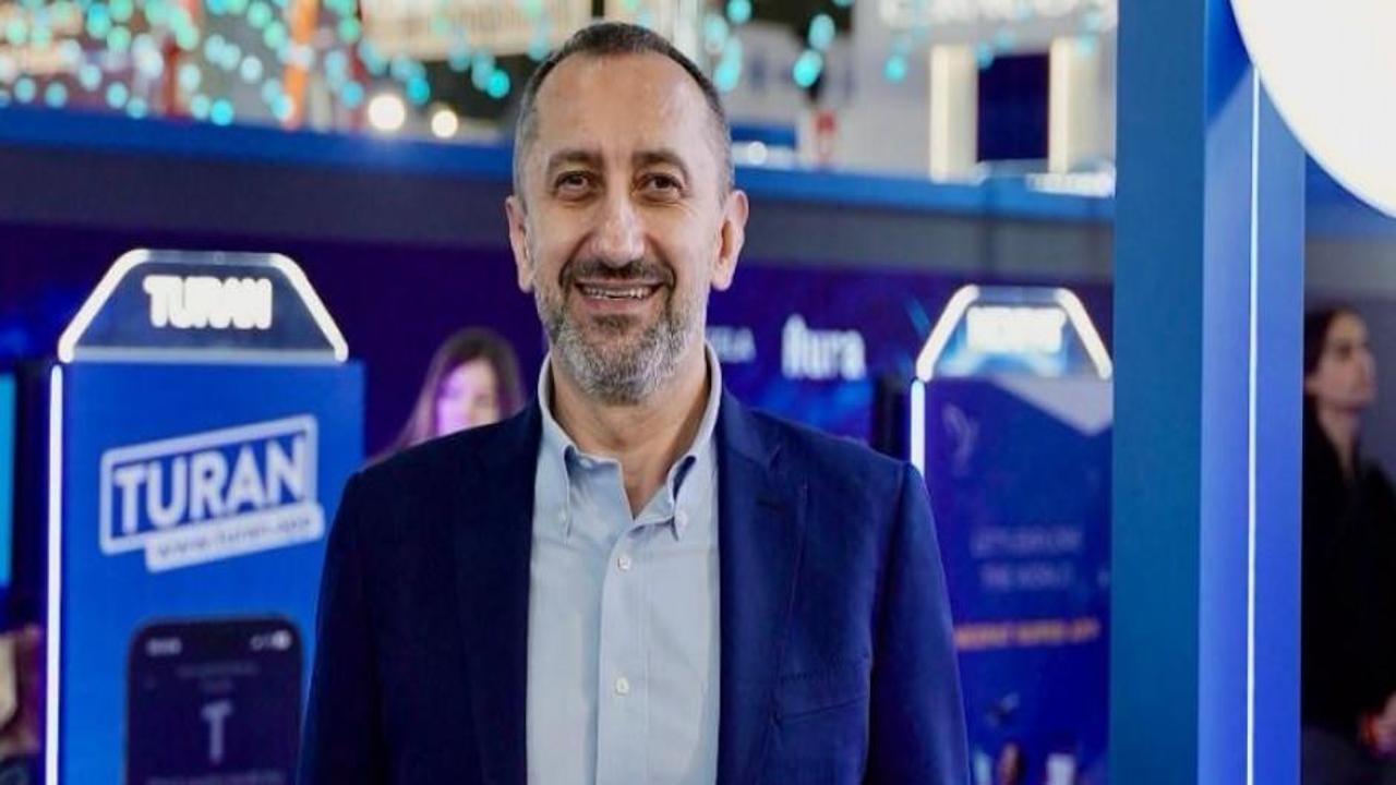 Ümit Önal MWC25'te duyurdu: 475 bin kilometre fiber ağ çekildi