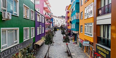 Ümraniye’nin Tarihi Kumaşçılar Çarşısı Modern Yüzüyle Ziyaretçileri Büyülüyor