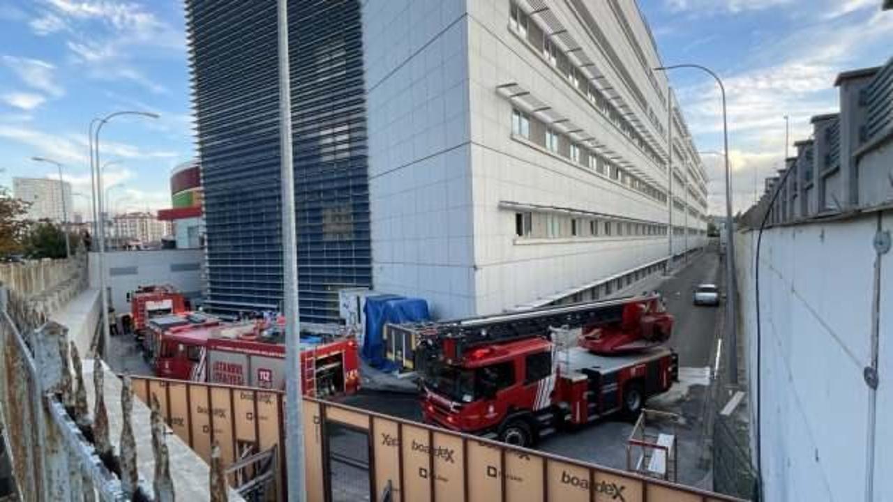 Ümraniye'de hastanede çıkan yangın söndürüldü