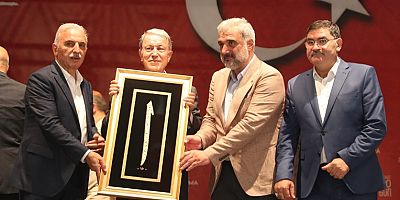ÜMRANİYEDE KAHRAMANLARI ANMA VE ZAFER GECESİ DÜZENLENDİ