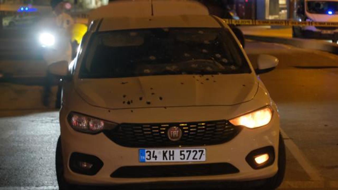 Ümraniye'de trafik ışıklarında duran otomobile silahlı saldırı