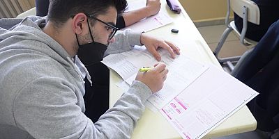 ÜMRANİYELİ ÜNİVERSİTE ADAYLARI DENEME SINAVINDA TER DÖKTÜ 