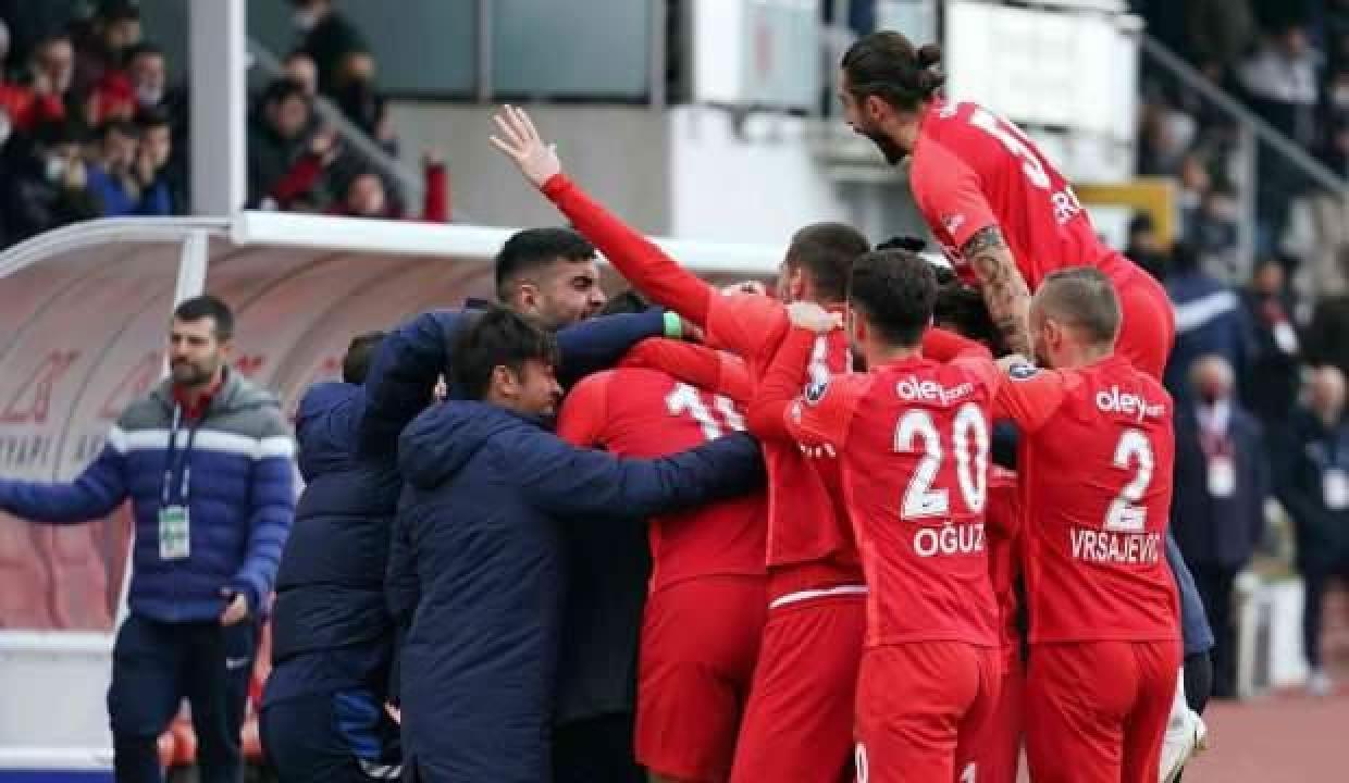 Ümraniyespor, Samsunspor'u 3 golle geçti!