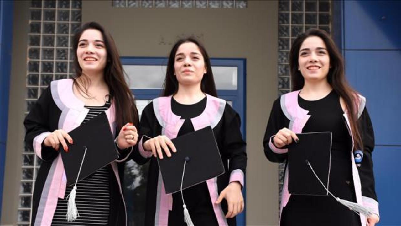 Üniversiteyi dereceyle bitiren üçüz kız kardeşler öğretmen olmak istiyor
