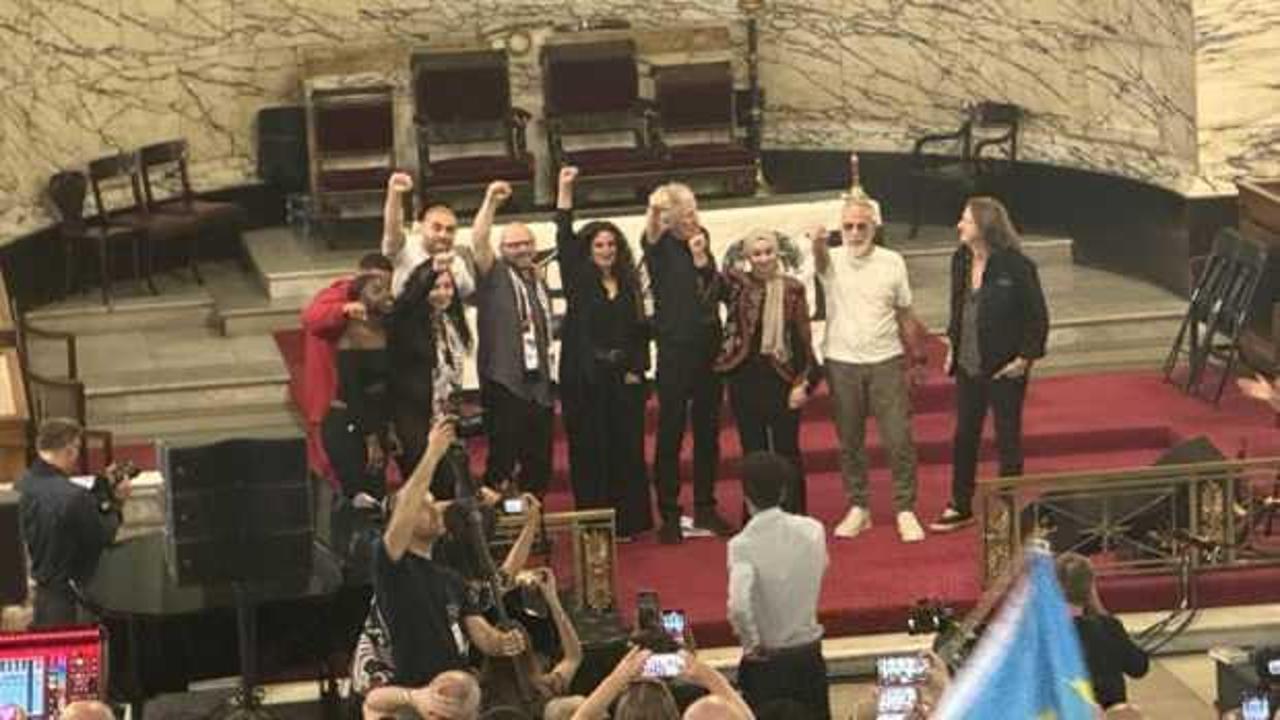 Ünlü şarkıcılar İsraillileri çılgına çevirdi!