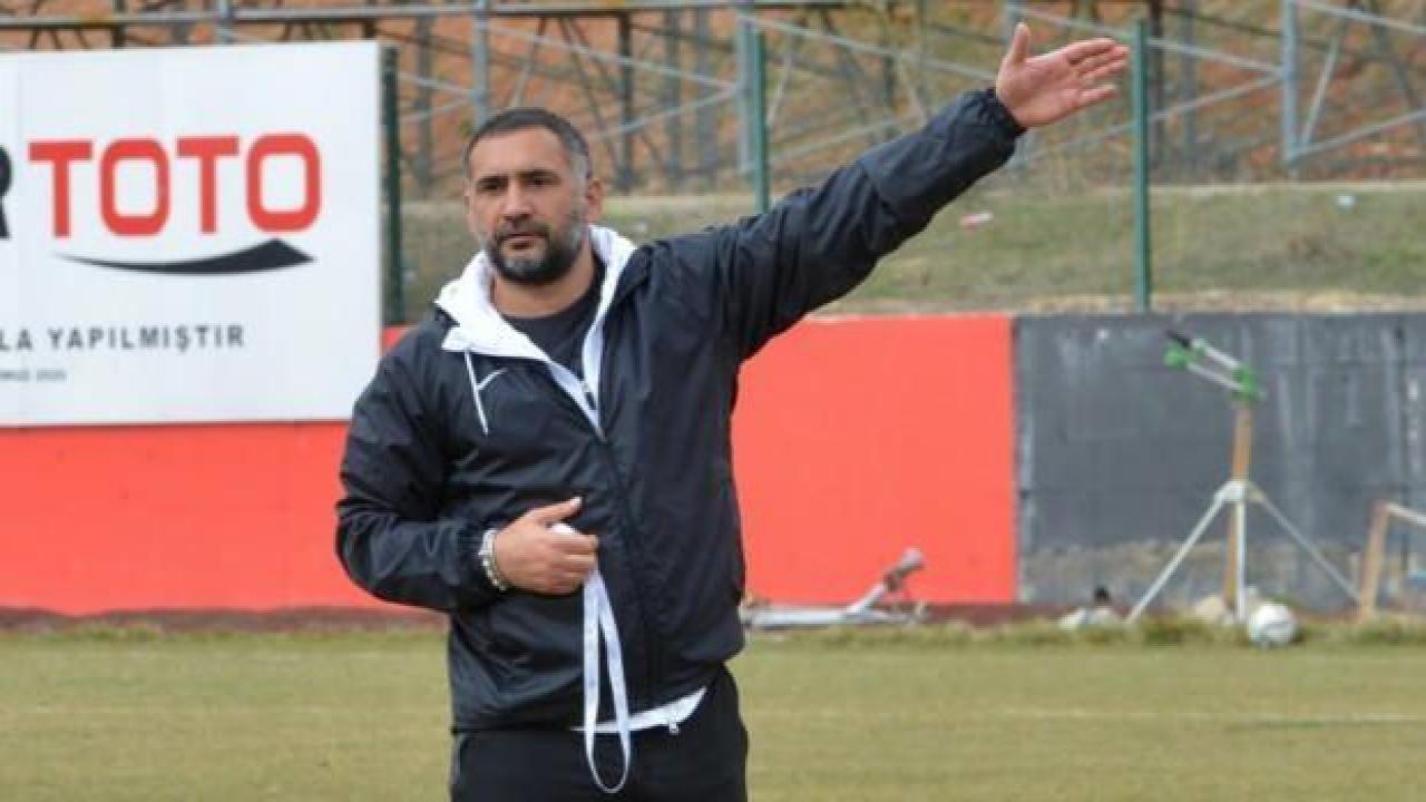 Uşakspor'da Ümit Karan gitti