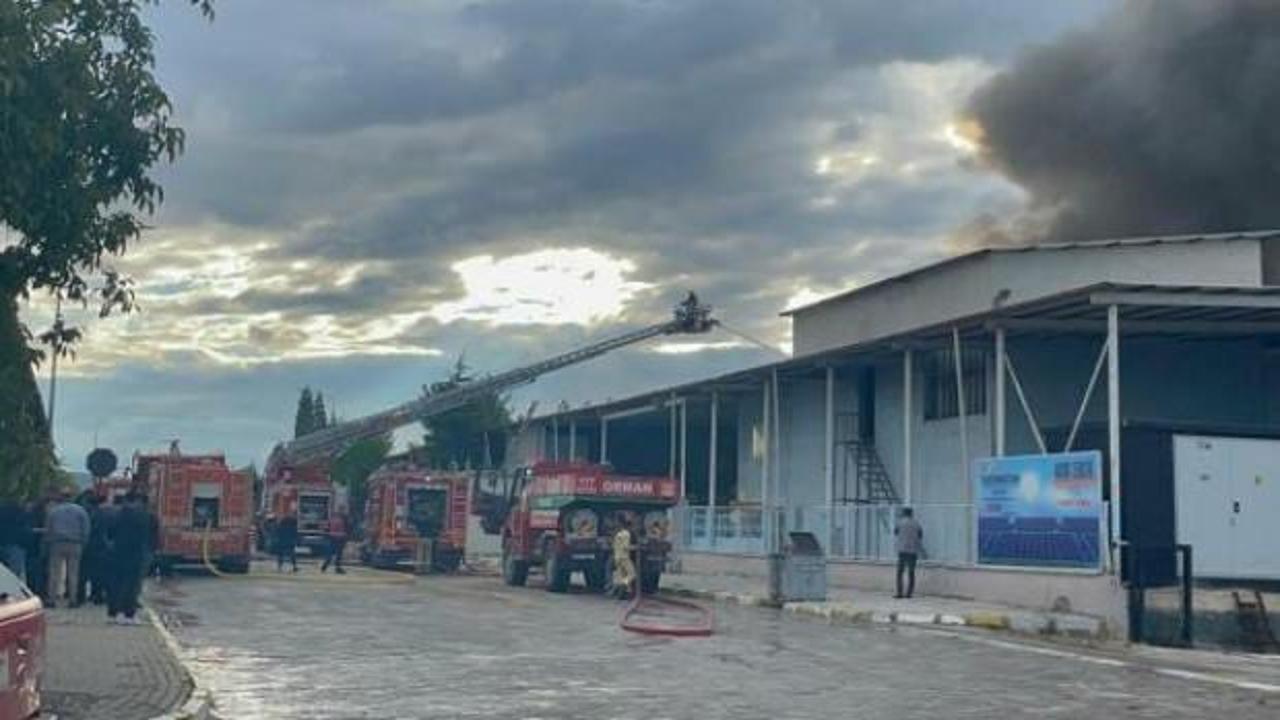 Uşak'ta iplik fabrikasında yangın
