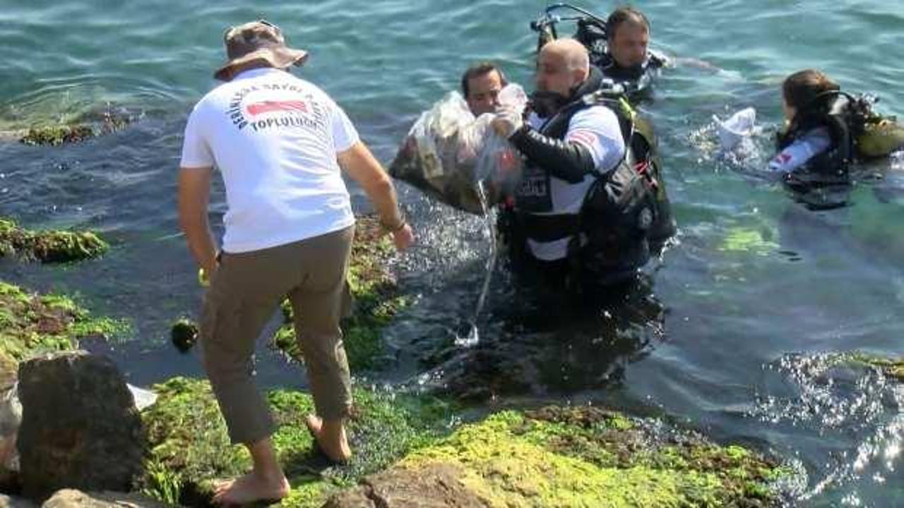 Üsküdar'da deniz dibinden cep telefonu ve tarihi eser çıkarıldı