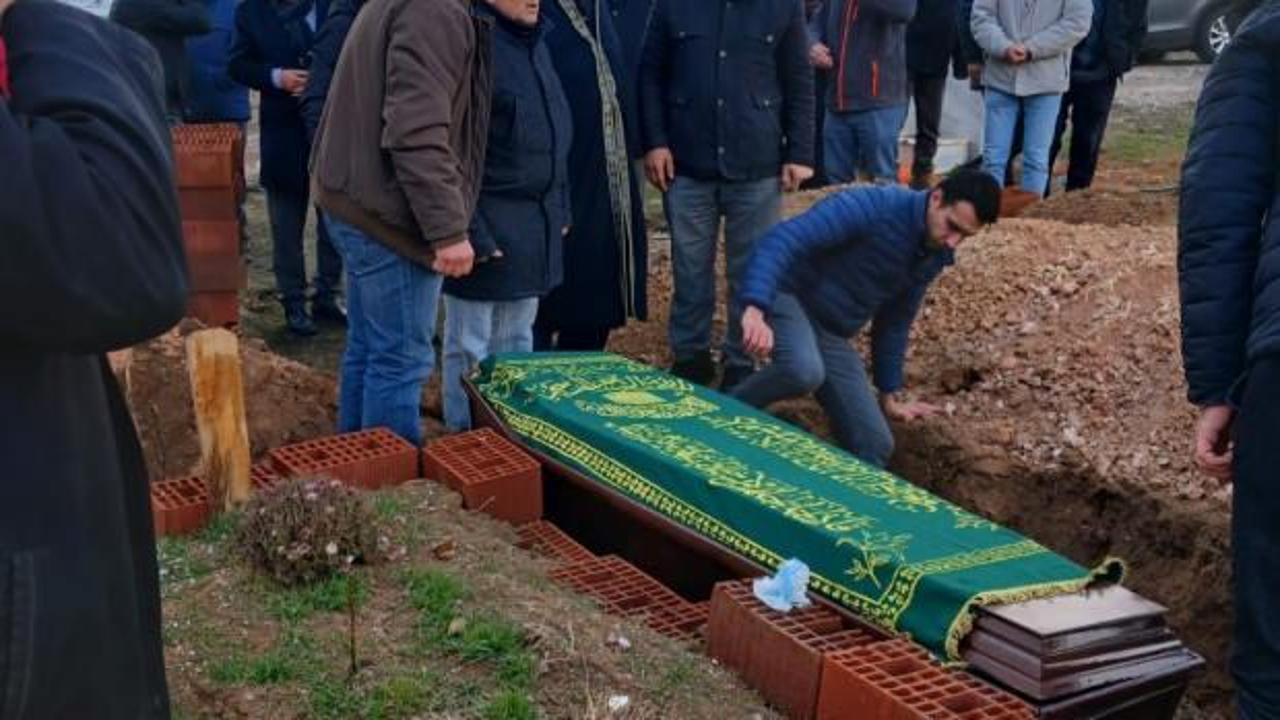Usta sanatçı Özdemir Şenova’ya son görev