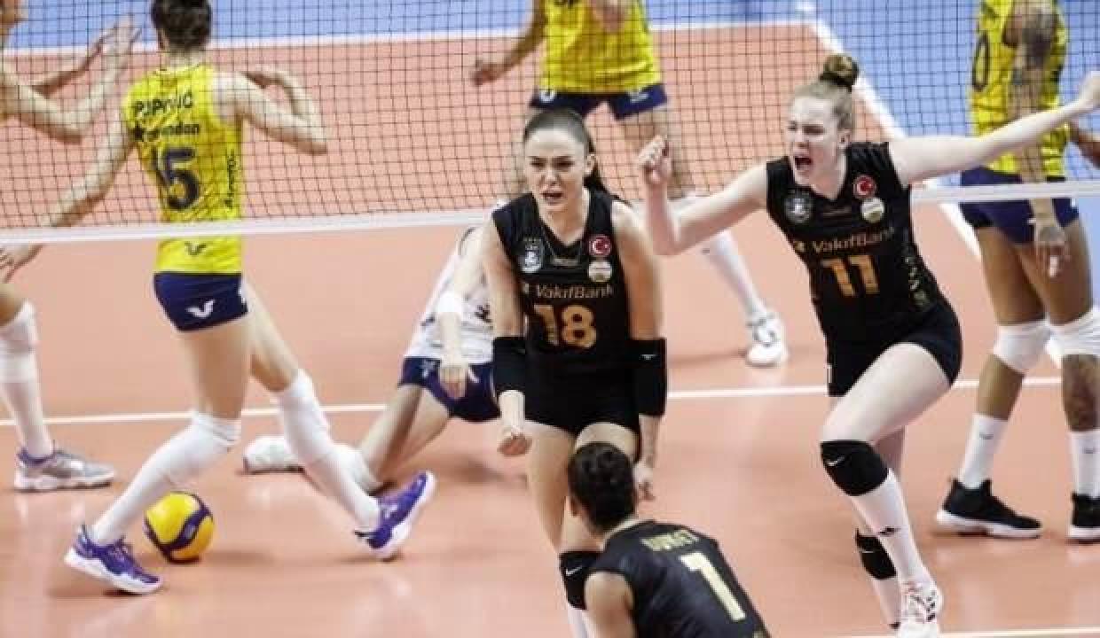 Vakıfbank ilk maçta Fenerbahçe'yi yendi