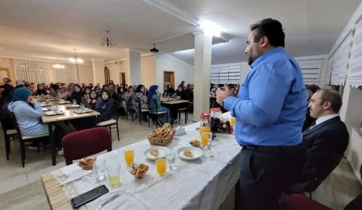 Vali Epcim Kız Kur’an Kursu’nda iftara katıldı: Ülkemizin sizlere ihtiyacı var