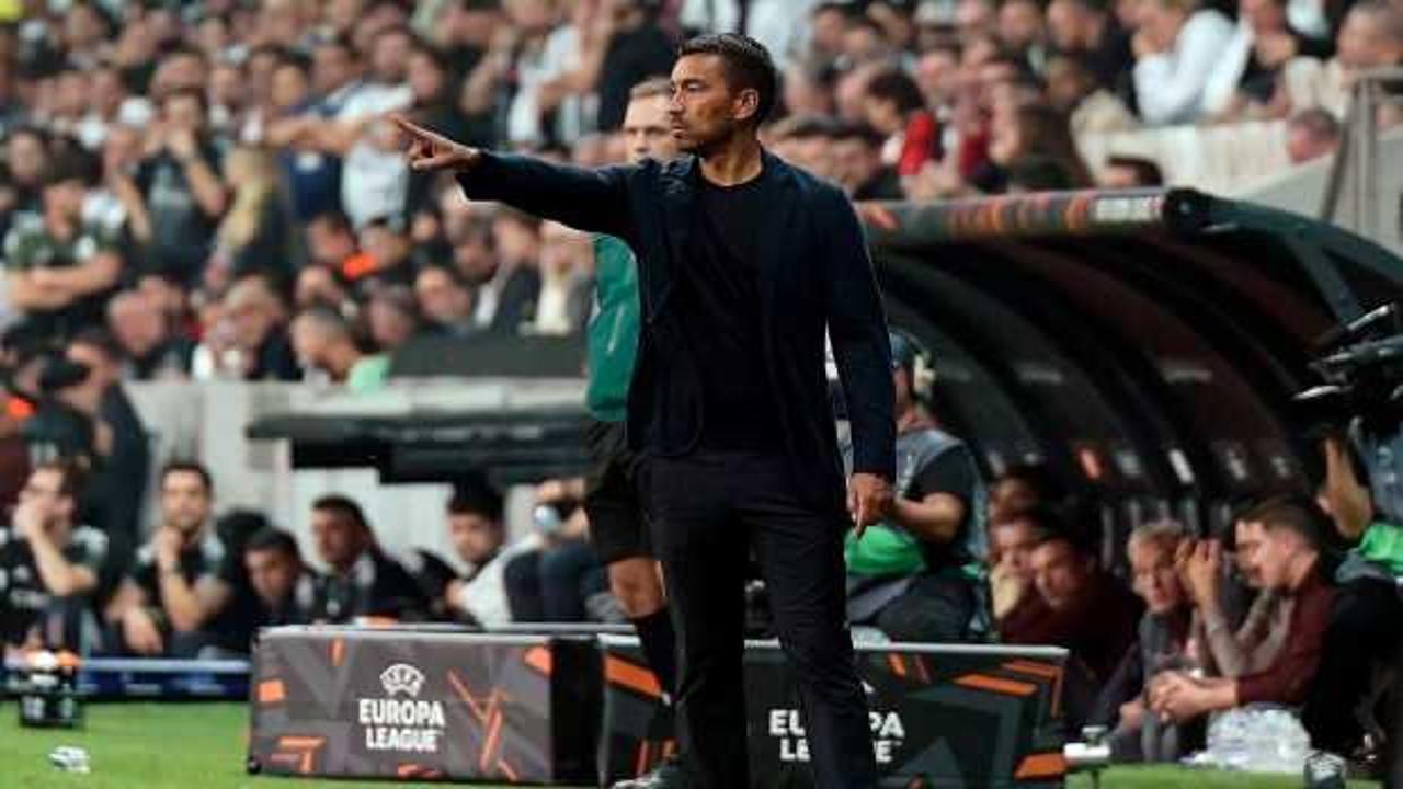 Van Bronckhorst'un yüzü Frankfurt'a karşı gülmüyor