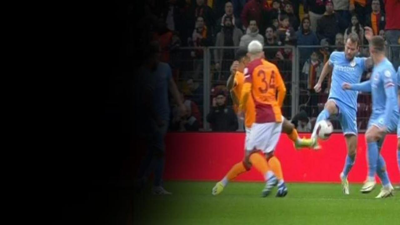 VAR devreye girdi! Sosyal medya bu pozisyonları konuştu