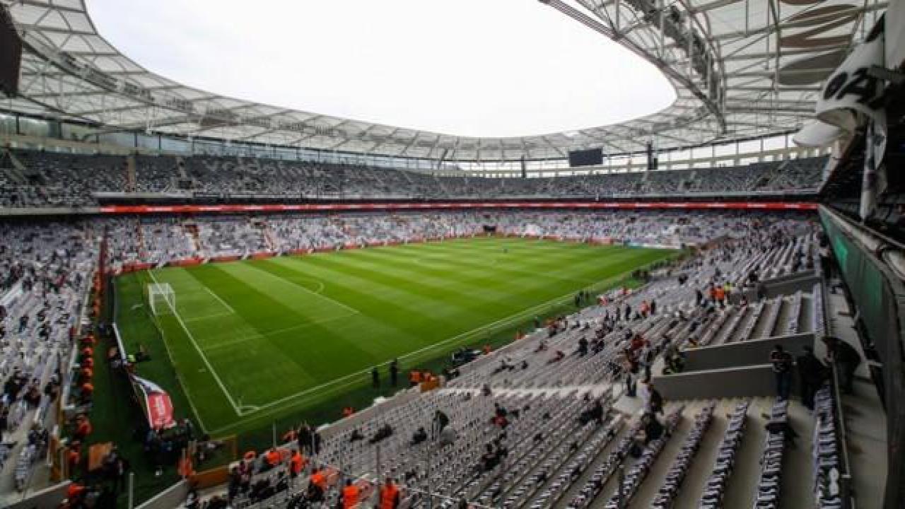Vodafone Park'ın zemini 30 Temmuz'a yetişecek!