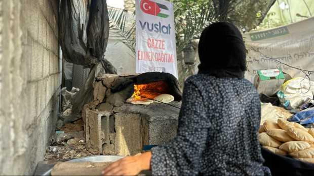 Vuslat Derneği Gazze'de günlük 2 bin ekmek dağıtıyor