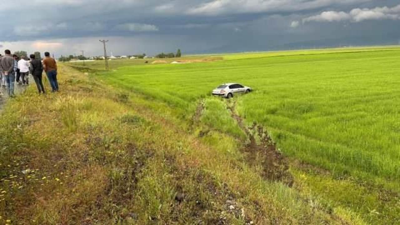 Yağmurlu havada kontrolden çıkan araç kaza yaptı: 1 yaralı