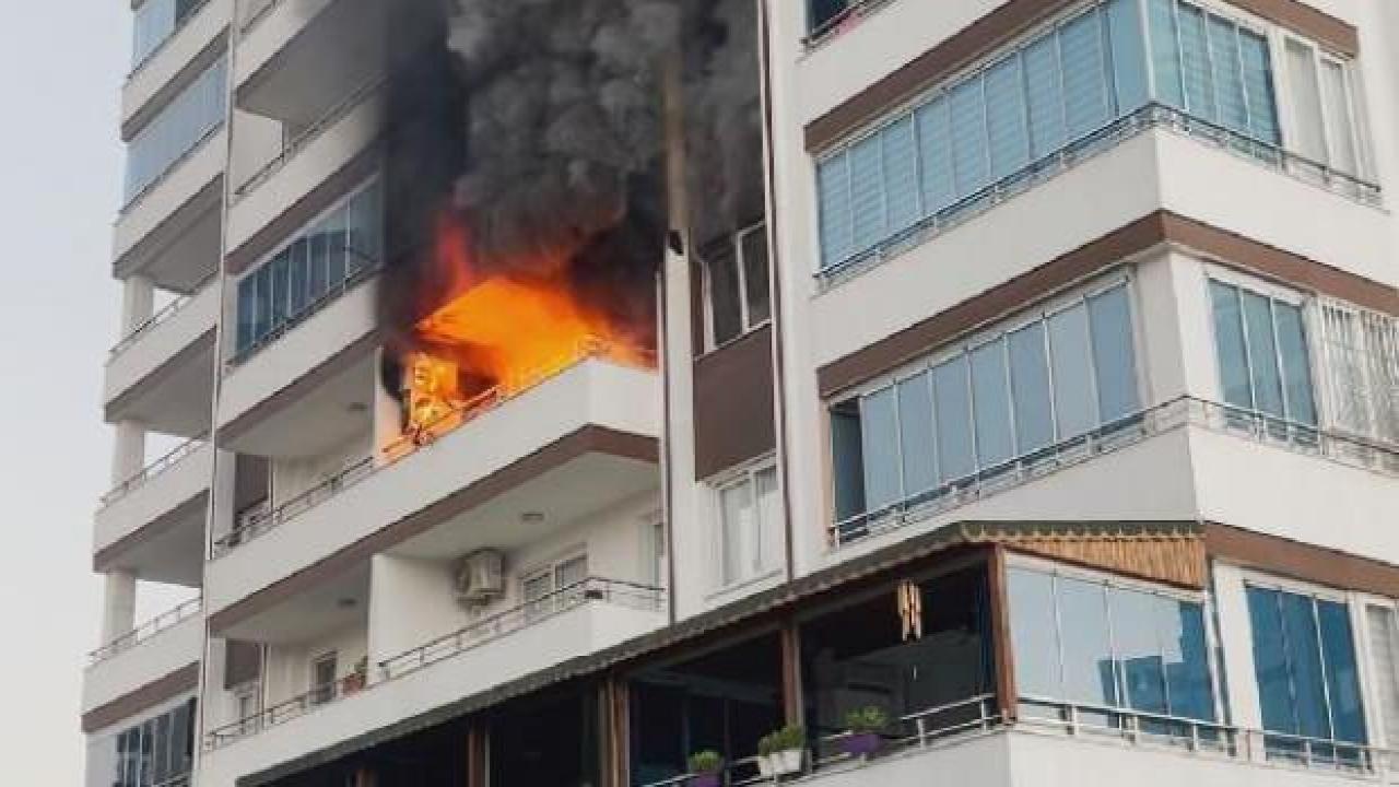 Yangın çıkan daire, kullanılamaz hale geldi