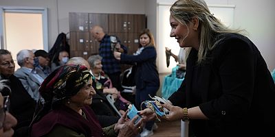 YAŞLILARA SAYGI HAFTASI MALTEPE'DE KUTLANDI