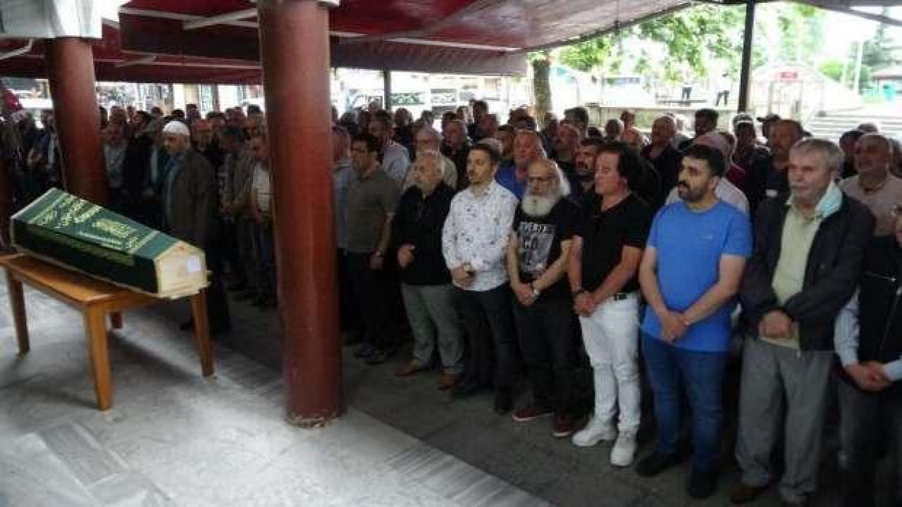 Yeşilçam’ın Rambo’su Sönmez Yıkılmaz memleketinde ebediyete uğurlandı