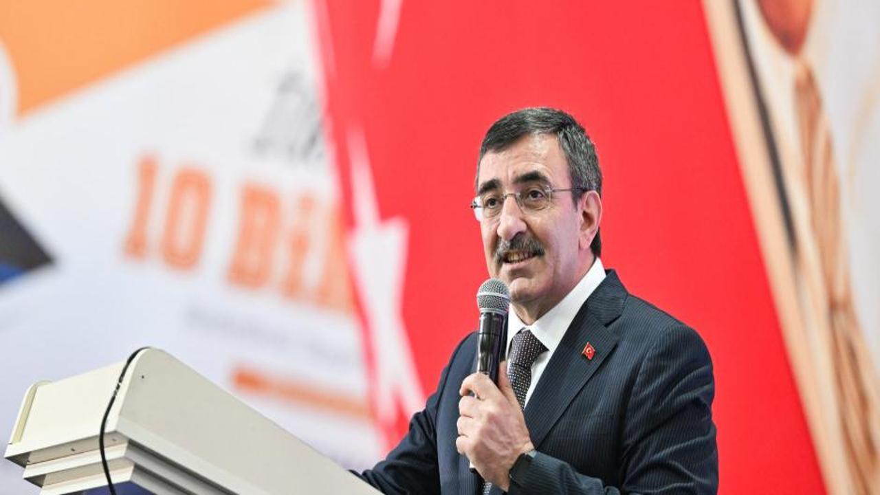 Yılmaz: Enflasyonun yıl sonu itibarıyla 20'li rakamlara gerilemesini hedefliyoruz