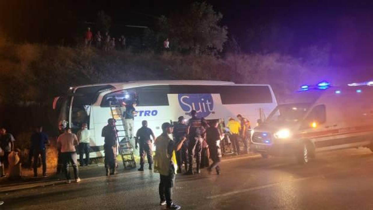 Yolcu otobüsü yoldan çıktı: 1 ölü, 7 yaralı