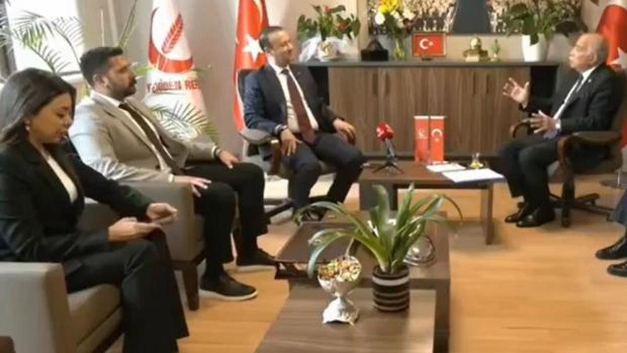 YRP'li yöneticiler Özgür Özel'i öve öve bitiremedi!
